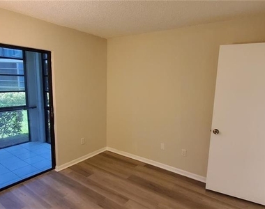 9706 S Belfort Circle - Photo Thumbnail 11