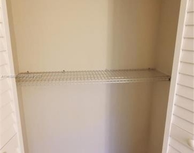 9706 S Belfort Circle - Photo Thumbnail 12
