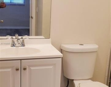9706 S Belfort Circle - Photo Thumbnail 13