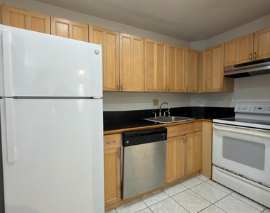 636 Nw 13th Street - Photo Thumbnail 4