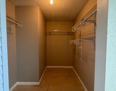 2130 Nw 58th Avenue - Photo Thumbnail 4
