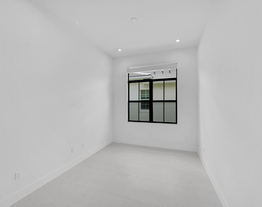 9528 St. Germain Drive - Photo Thumbnail 6