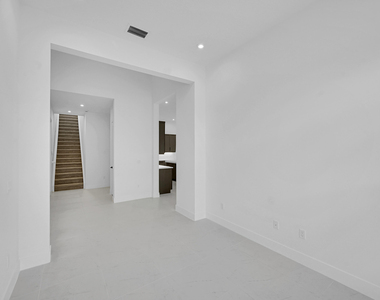 9528 St. Germain Drive - Photo Thumbnail 7