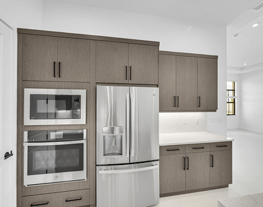 9528 St. Germain Drive - Photo Thumbnail 15