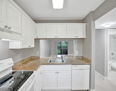 821 Nw 103rd Avenue - Photo Thumbnail 7