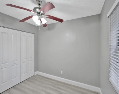 821 Nw 103rd Avenue - Photo Thumbnail 5