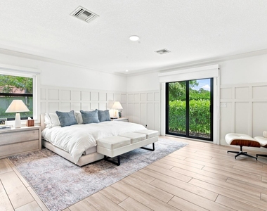 14902 Paddock Drive - Photo Thumbnail 13