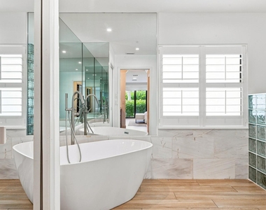 14902 Paddock Drive - Photo Thumbnail 14