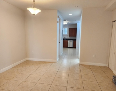 335 Sw 13th Terrace - Photo Thumbnail 4