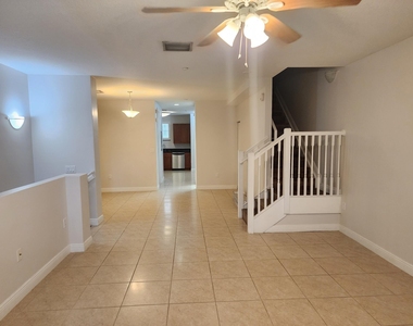 335 Sw 13th Terrace - Photo Thumbnail 6