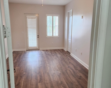335 Sw 13th Terrace - Photo Thumbnail 13