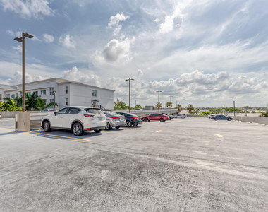 2401 Ne 65th Street - Photo Thumbnail 48