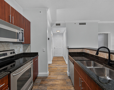 2401 Ne 65th Street - Photo Thumbnail 16