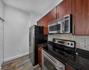 2401 Ne 65th Street - Photo Thumbnail 15