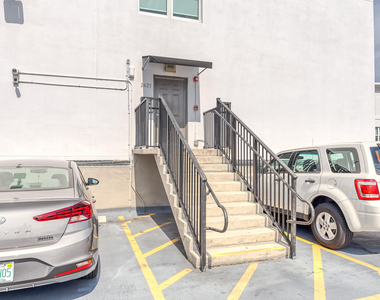 2401 Ne 65th Street - Photo Thumbnail 47