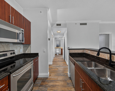 2401 Ne 65th Street - Photo Thumbnail 14