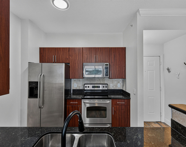 2401 Ne 65th Street - Photo Thumbnail 8