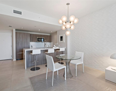 401 N Birch Road - Photo Thumbnail 4