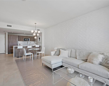 401 N Birch Road - Photo Thumbnail 3