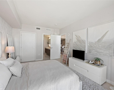 401 N Birch Road - Photo Thumbnail 11