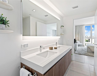401 N Birch Road - Photo Thumbnail 15