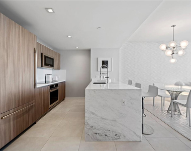 401 N Birch Road - Photo Thumbnail 7