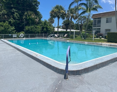 2950 Se Ocean Boulevard - Photo Thumbnail 16