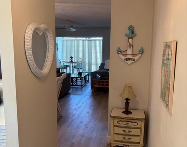 2950 Se Ocean Boulevard - Photo Thumbnail 4