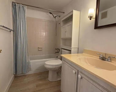 2950 Se Ocean Boulevard - Photo Thumbnail 13