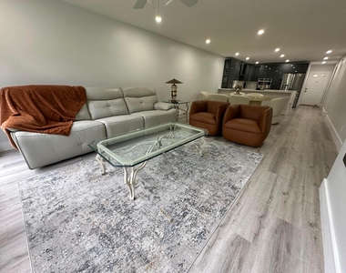 9215 Flynn Circle - Photo Thumbnail 17