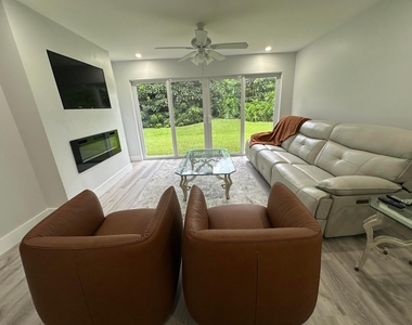 9215 Flynn Circle - Photo Thumbnail 15