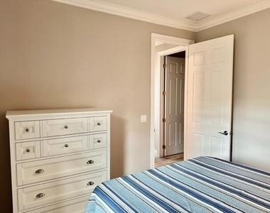 24040 Sw Firenze Way - Photo Thumbnail 10
