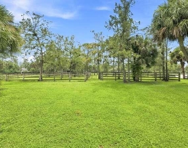 14902 Paddock Drive - Photo Thumbnail 3