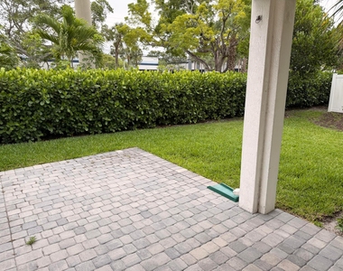 562 Parsons Way - Photo Thumbnail 2