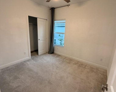 562 Parsons Way - Photo Thumbnail 17