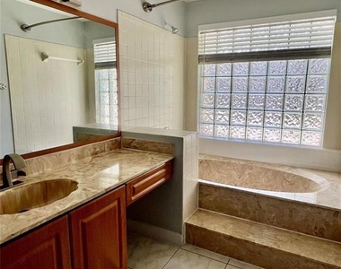 2239 Discovery Circle W - Photo Thumbnail 21