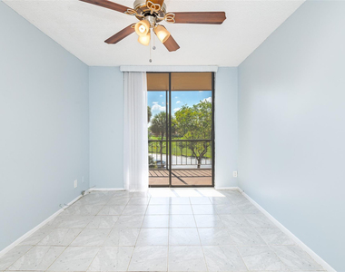 3900 N Hills Drive - Photo Thumbnail 9