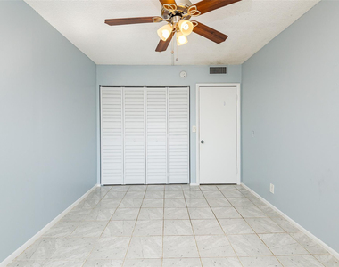 3900 N Hills Drive - Photo Thumbnail 10