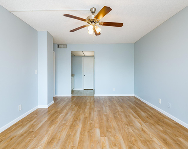3900 N Hills Drive - Photo Thumbnail 16