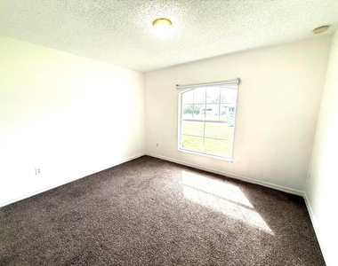 324 Seaside Terrace - Photo Thumbnail 10