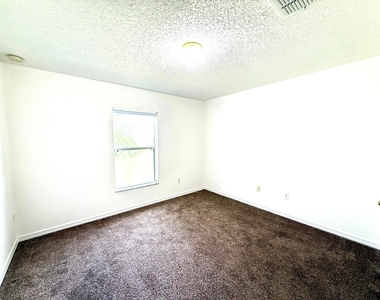 324 Seaside Terrace - Photo Thumbnail 12
