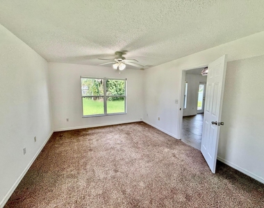 324 Seaside Terrace - Photo Thumbnail 13