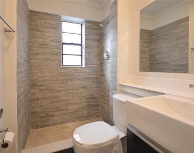835 Ne 15th Avenue - Photo Thumbnail 8