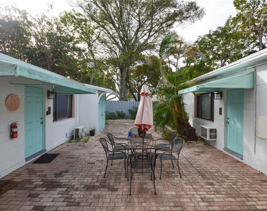 835 Ne 15th Avenue - Photo Thumbnail 11