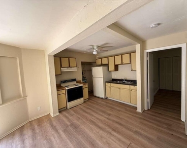 717 Sw 2nd Court - Photo Thumbnail 1