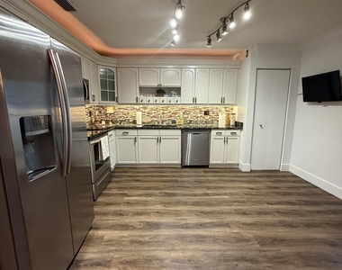 8953 Nw 23rd Street - Photo Thumbnail 8