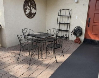 3951 Ne 19th Road - Photo Thumbnail 13
