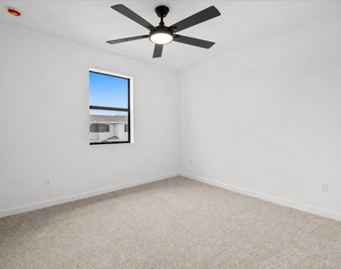 9982 Sw Torquay Drive - Photo Thumbnail 16
