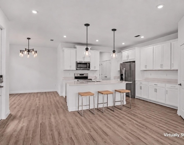 9982 Sw Torquay Drive - Photo Thumbnail 2