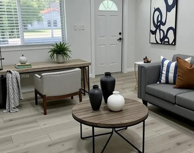16204 Ne 18th Court - Photo Thumbnail 3